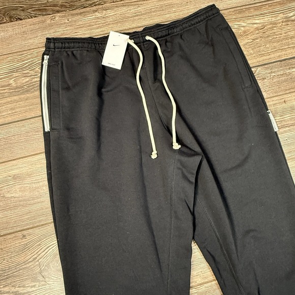 Nike Other - Nike Standard Issue Dri-Fit Mens XXL Black Jogger Pants Basketball FZ0224 NEW